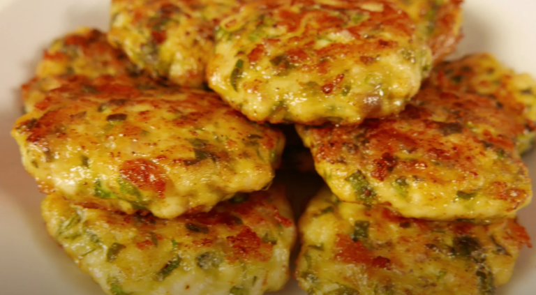 Keto Cheesy Chicken Fritters