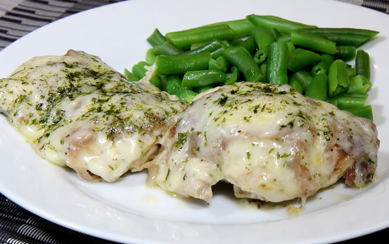 Keto french onion chicken bake