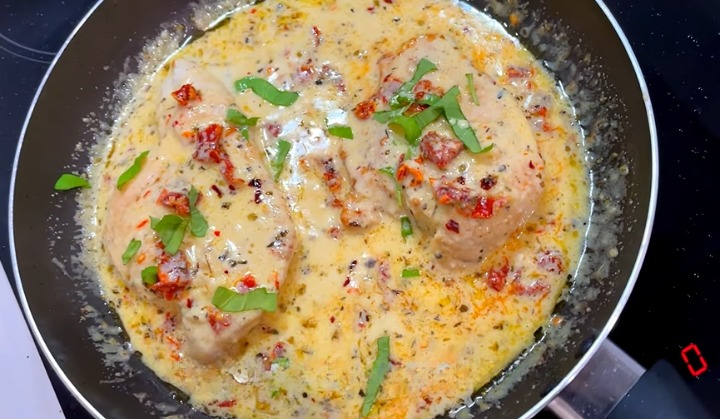 Keto Marry Me Chicken